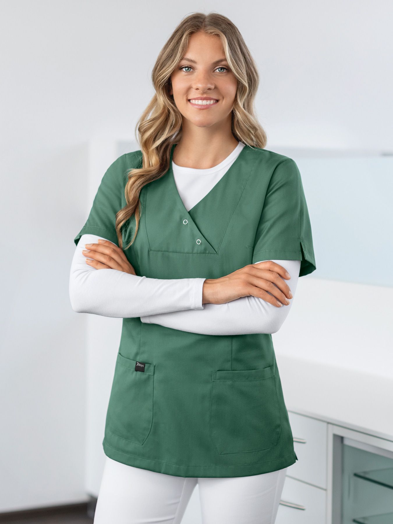 Damestuniek met drukknopen LAMIA